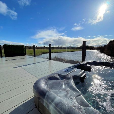 Luxury Lakeside Lodge With Htub Beautiful Views Annan Esterno foto