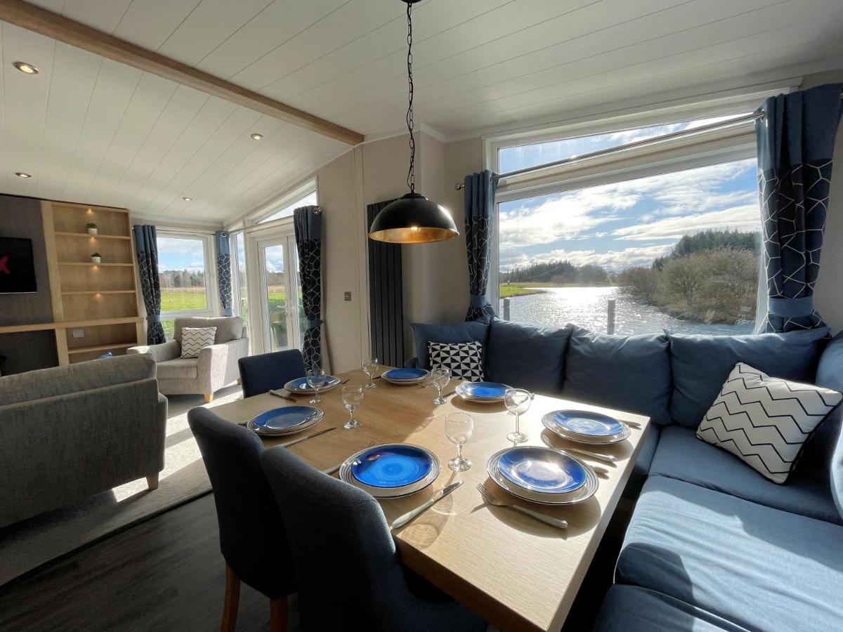 Luxury Lakeside Lodge With Htub Beautiful Views Annan Esterno foto