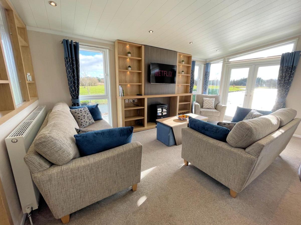 Luxury Lakeside Lodge With Htub Beautiful Views Annan Esterno foto