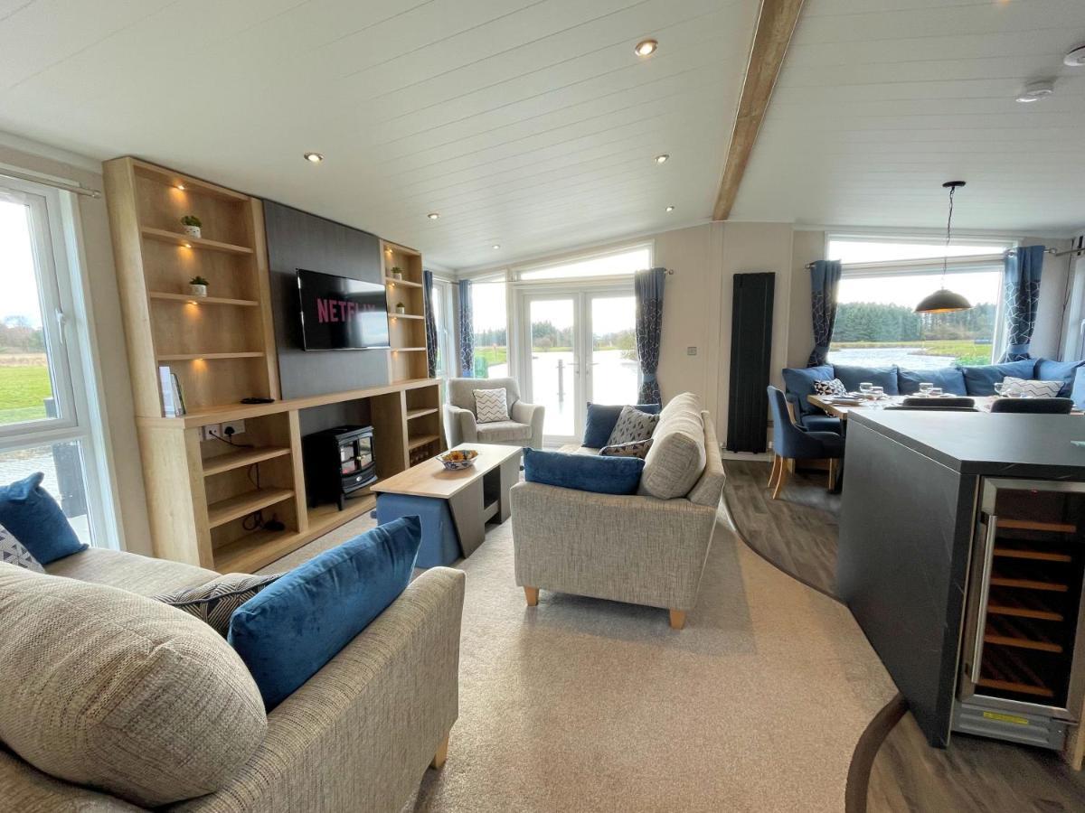 Luxury Lakeside Lodge With Htub Beautiful Views Annan Esterno foto