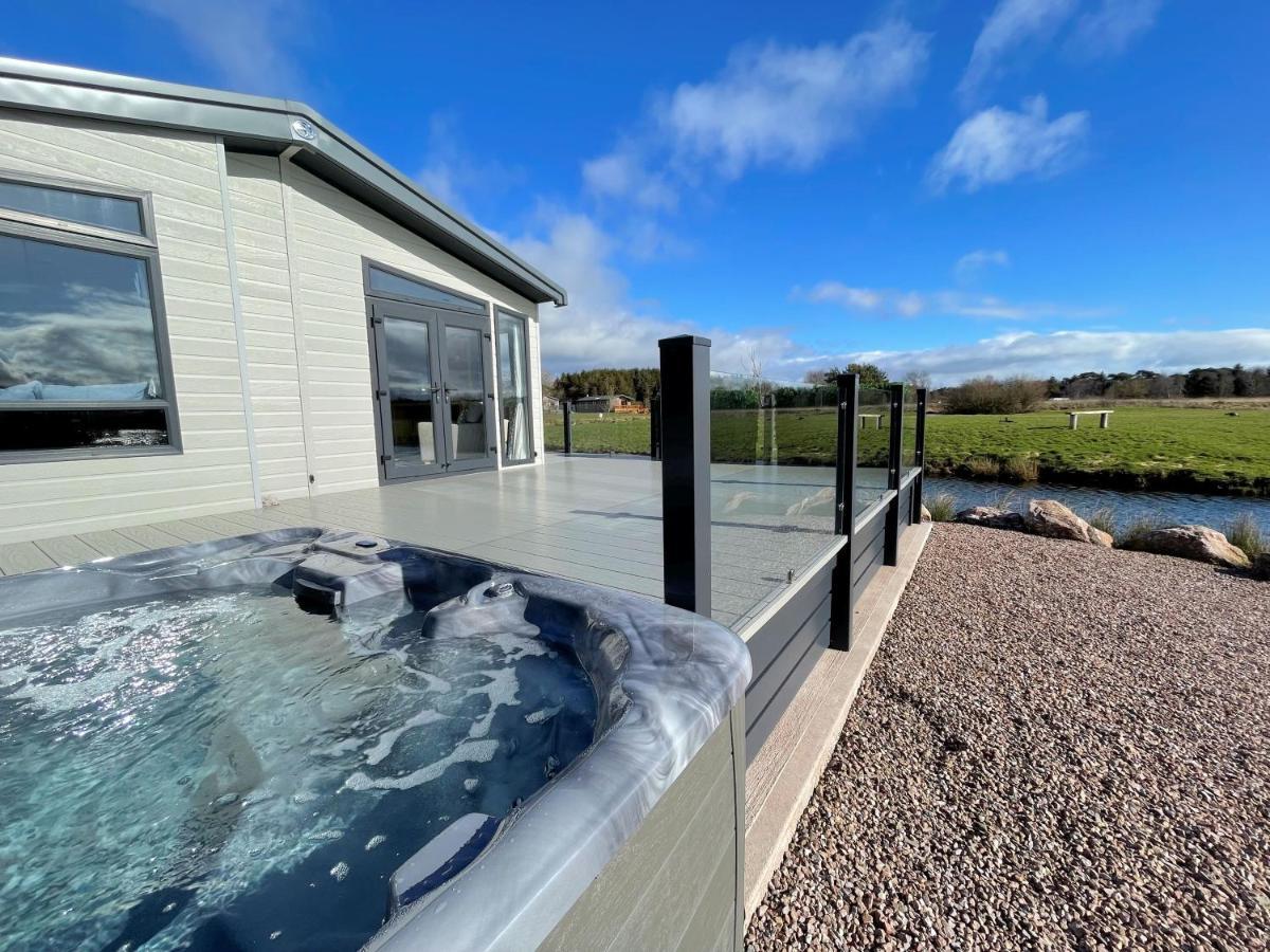 Luxury Lakeside Lodge With Htub Beautiful Views Annan Esterno foto