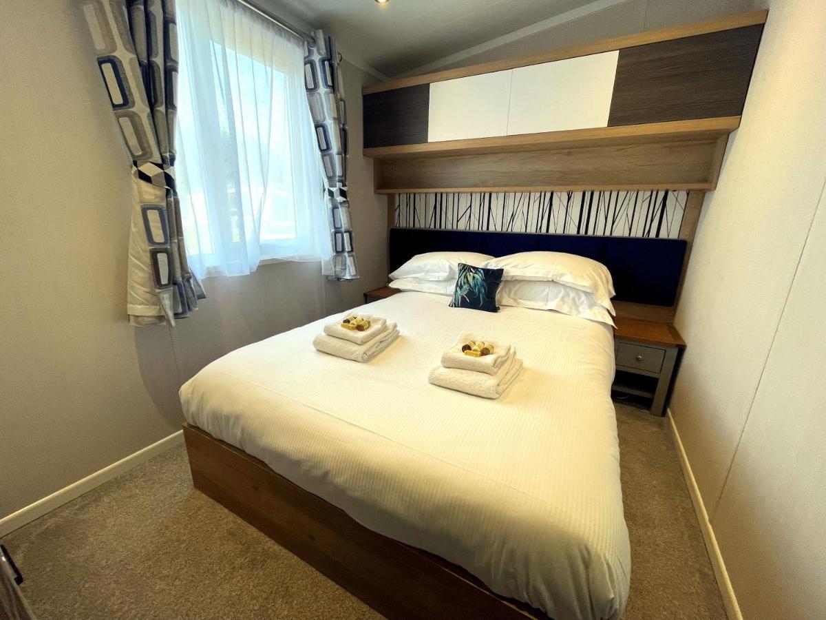 Luxury Lakeside Lodge With Htub Beautiful Views Annan Esterno foto